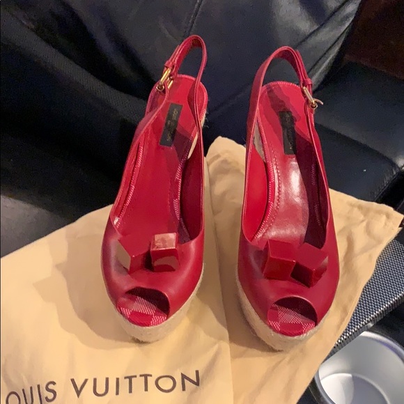 Louis Vuitton sling back wedges - Picture 2 of 10
